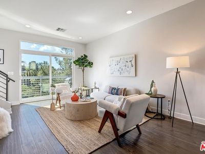 2753 Waverly Dr APT 506, Los Angeles, CA, 90039