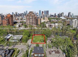 220 Roxboro Rd SW, Calgary, AB T2S0R1