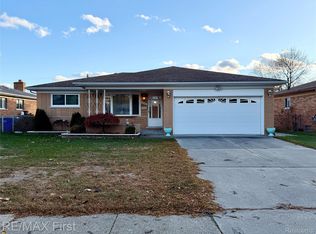 3740 Martin Rd, Warren, MI 48092