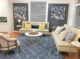 1556 NW Ballard Way, Seattle, WA 98107