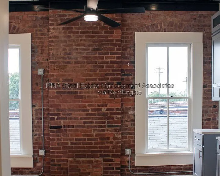 4 Zebulon St #2F — Photo 6
