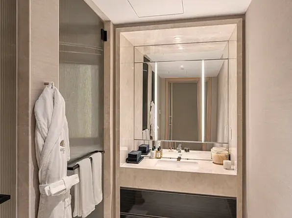 685 5th Avenue image 6 of 17