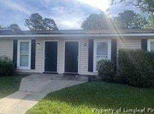 1785 Roberta Ct, Fayetteville, NC 28304