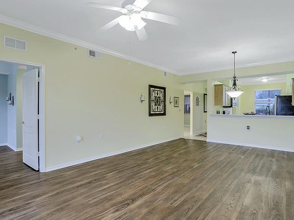 3rd image of 8490 Kingbird Loop APT 915