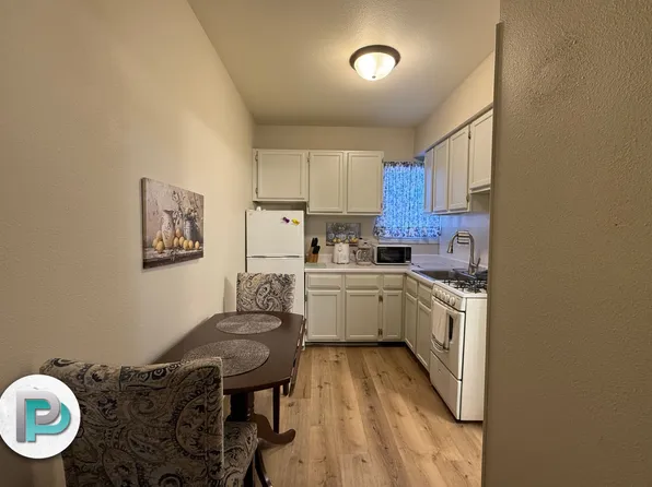 410 1st St NW #1, Mason City, IA 50401