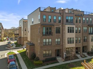 14420 Beckett Glen Cir Unit 902, Chantilly, VA 20151