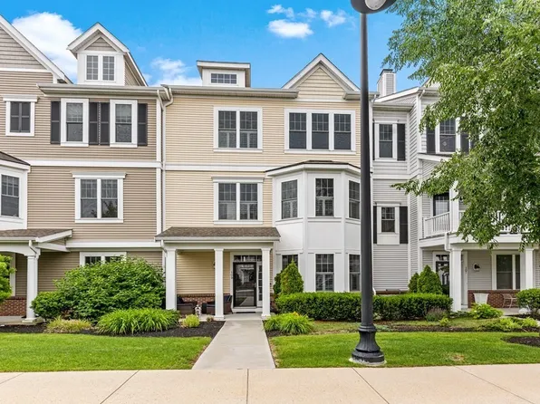 109 Hms Stayner Dr #109, Hingham, MA 02043