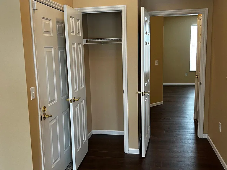 6708 Durwood Ln — Photo 14