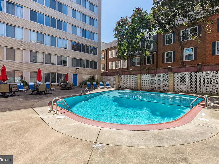 922 24th St NW #115 — Photo 30