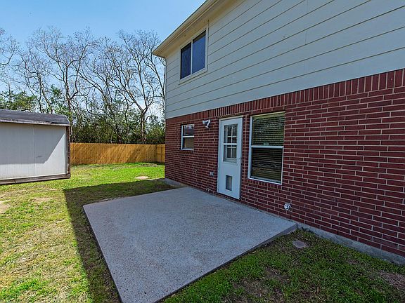 4th image of 5805 Nicholi Ln
