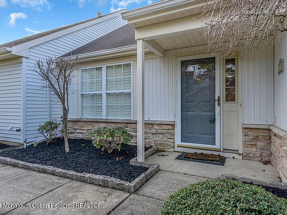 2nd image of 2938 Rock Hill Lane