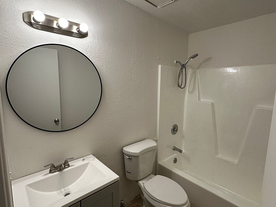 2nd image of 526 N Calle Ramada #2