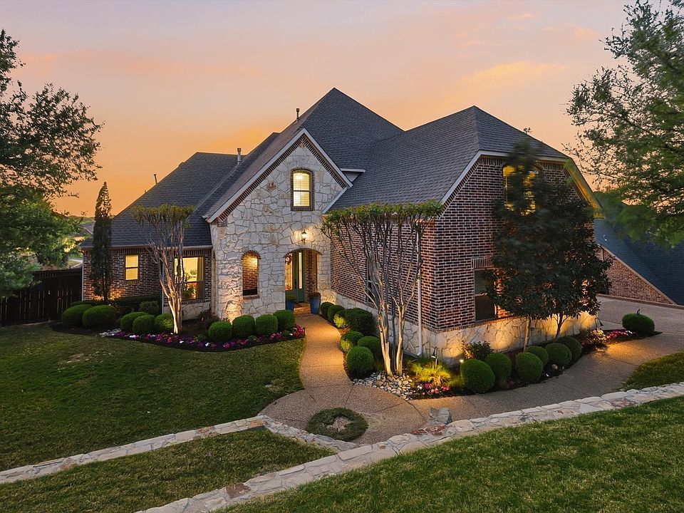 1st image of 606 Hays Dr