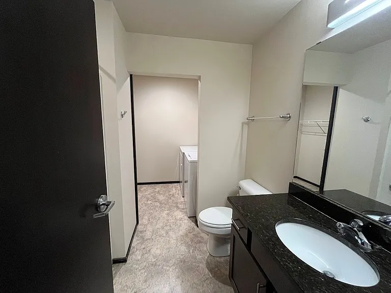 Galaxie High Rise Apartments — Photo 178