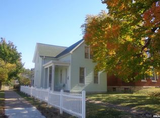 801 S 12th St, Quincy, IL 62301