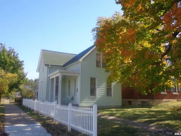 801 S 12th St, Quincy, IL 62301