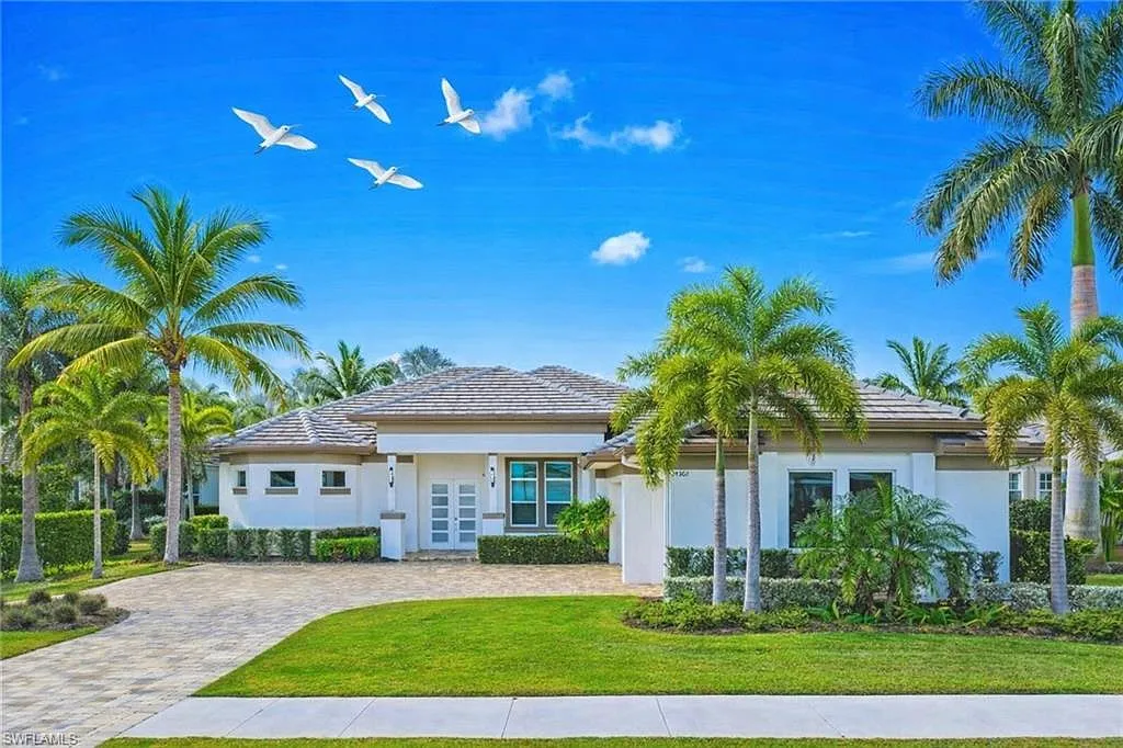 4 bed, 3.5 bath, 2743 sqft, $10,000 — Photo 1