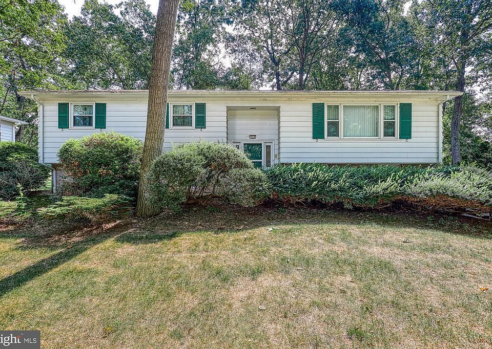1st image of 316 Holyoke Dr
