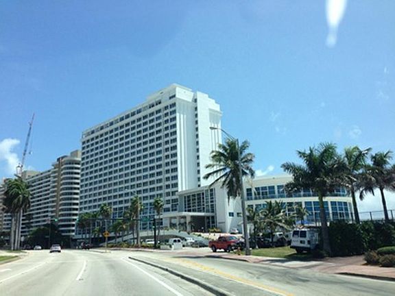 4th image of 5445 Collins Ave APT 1622