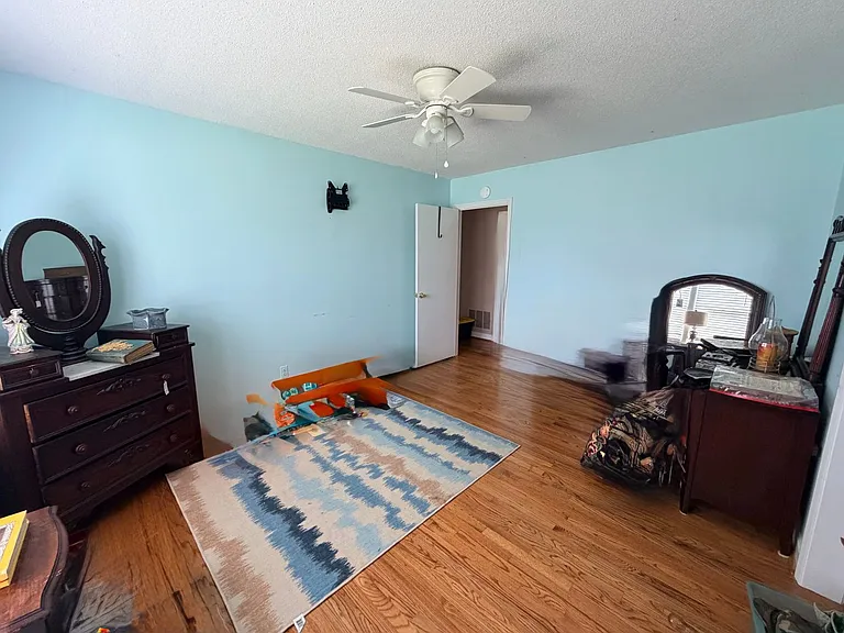 839 Malibu Dr — Photo 14