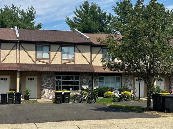 1007 Oakwood Dr, Huntingdon Valley, PA 19006