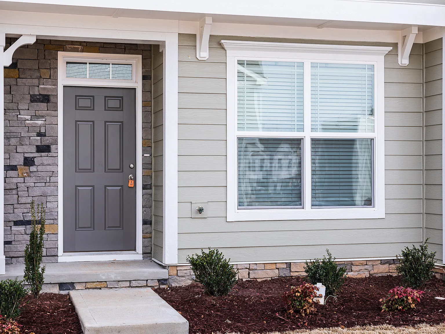 3 bed, 1850 sqft, $2,075 — Photo 3