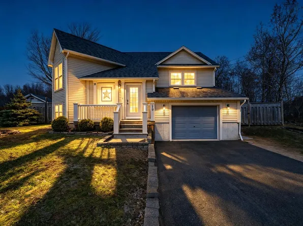 59 Laurel St, Kingston, NS B0P 1R0