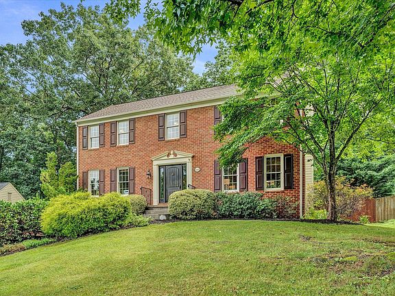 2nd image of 4457 Branderwood Dr