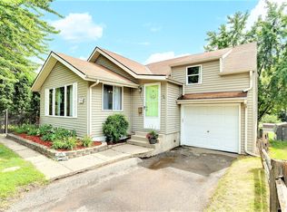 1035 Carlton Ave, Faribault, MN 55021