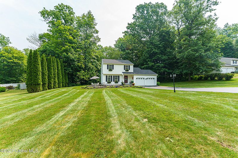 2nd image of 780 Schuyler Way