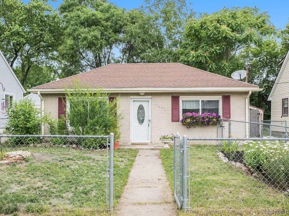 1401 Brady Ave, Burton, MI 48529