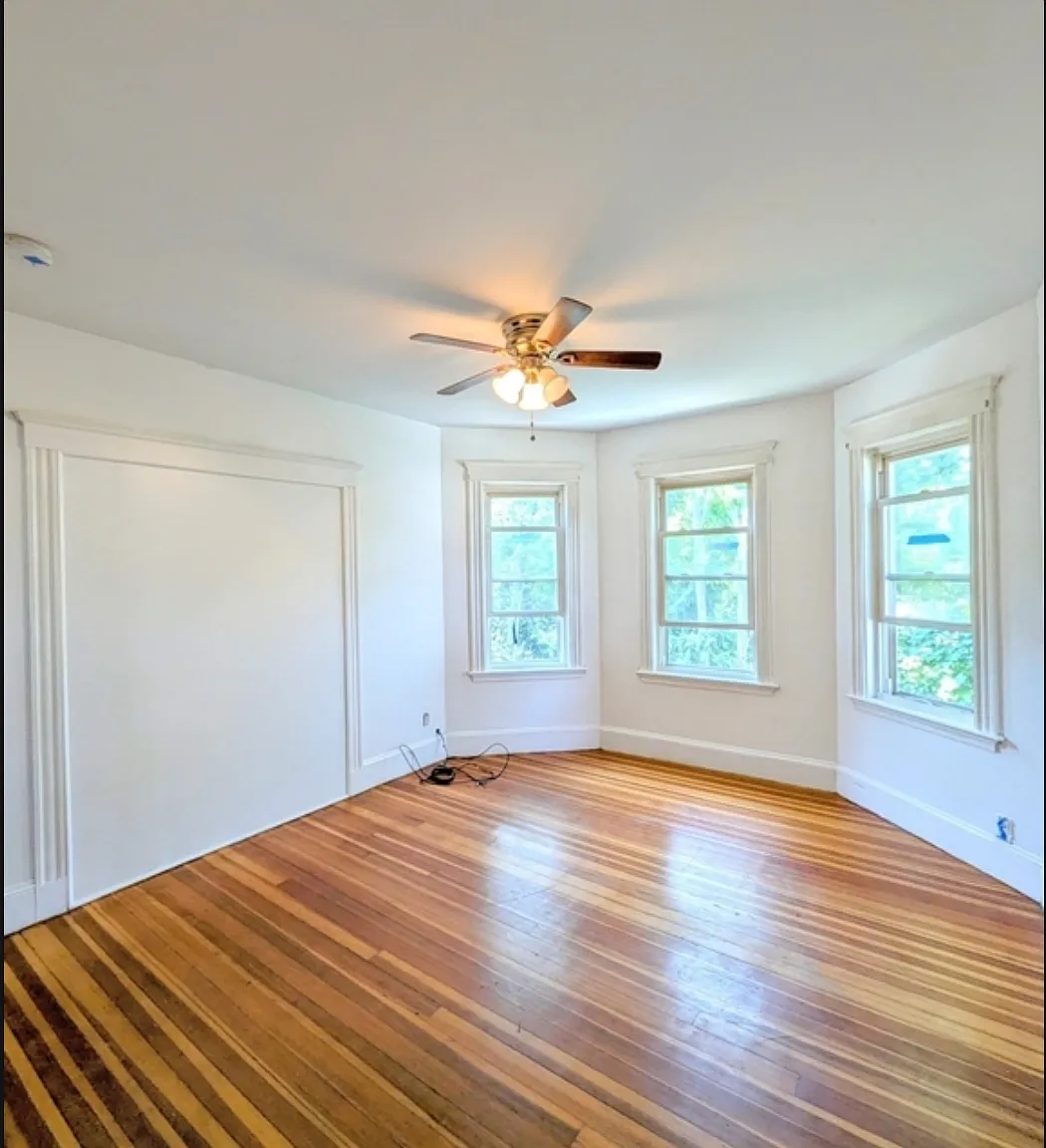 3 bed, $3,000 — Photo 3