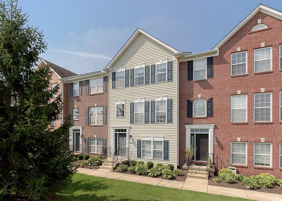 1st image of 9415 Glencroft Way