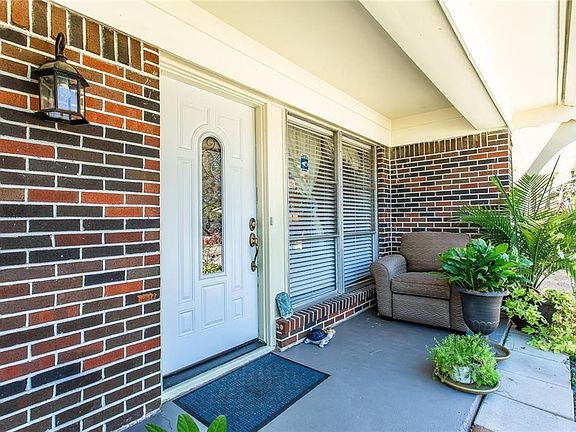 2nd image of 504 Dover Dr