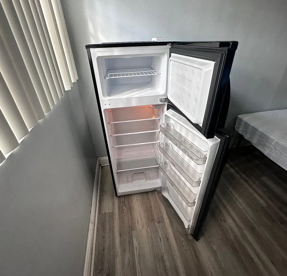 5 bed, 2500 sqft, $850 — Photo 4