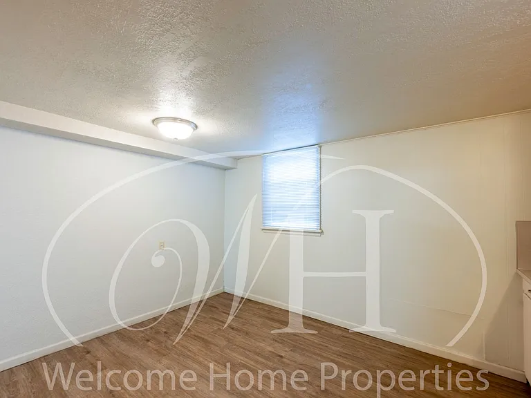 427 SW Bade Ave — Photo 15