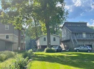 2969 Hutchinson River Rd, Phillipsburg, NJ 08865