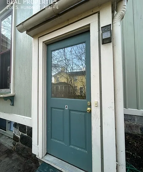 206 S Huron St #4 — Photo 2