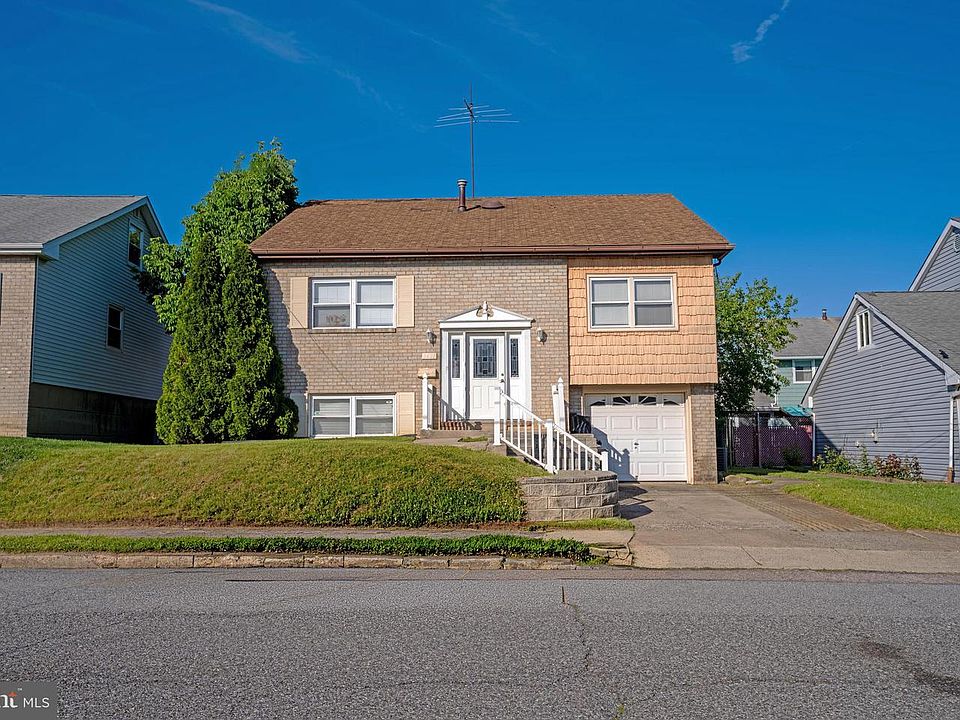 2nd image of 1861 Garth Rd