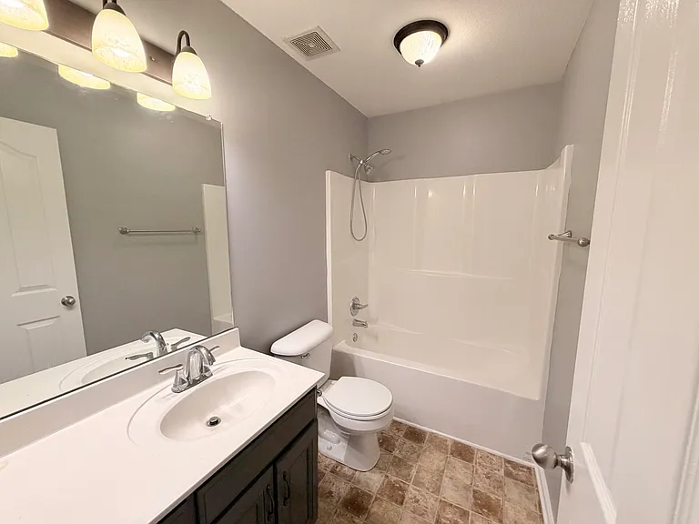 3438 Foxrun Ln — Photo 10