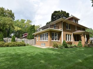 200 S River St, Waterford, WI 53185