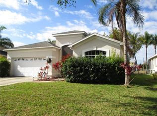409 Emerald Cove Ln, Cape Coral, FL 33991