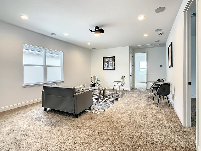 15707 Vetta Dr — Photo 60
