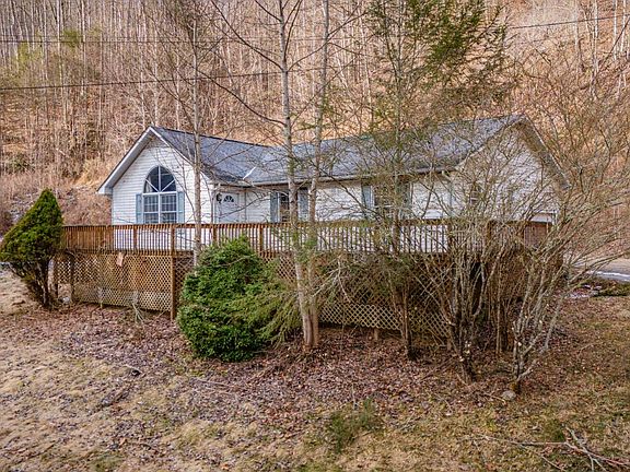 4th image of 228 Tiger Creek Rd