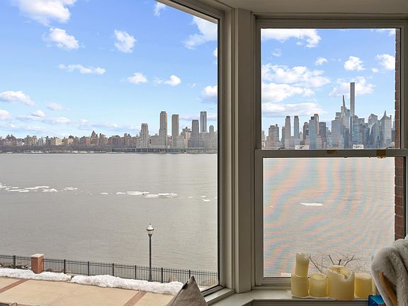 3rd image of 20 Avenue At Port Imperial APT 237