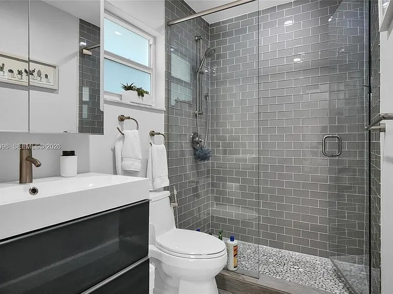 5721 SW 59th Ct — Photo 14