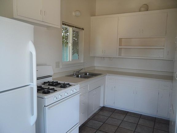 3rd image of 6702 Del Playa Dr #B
