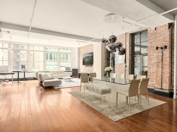 12 W 17th St APT 6, New York, NY 10011