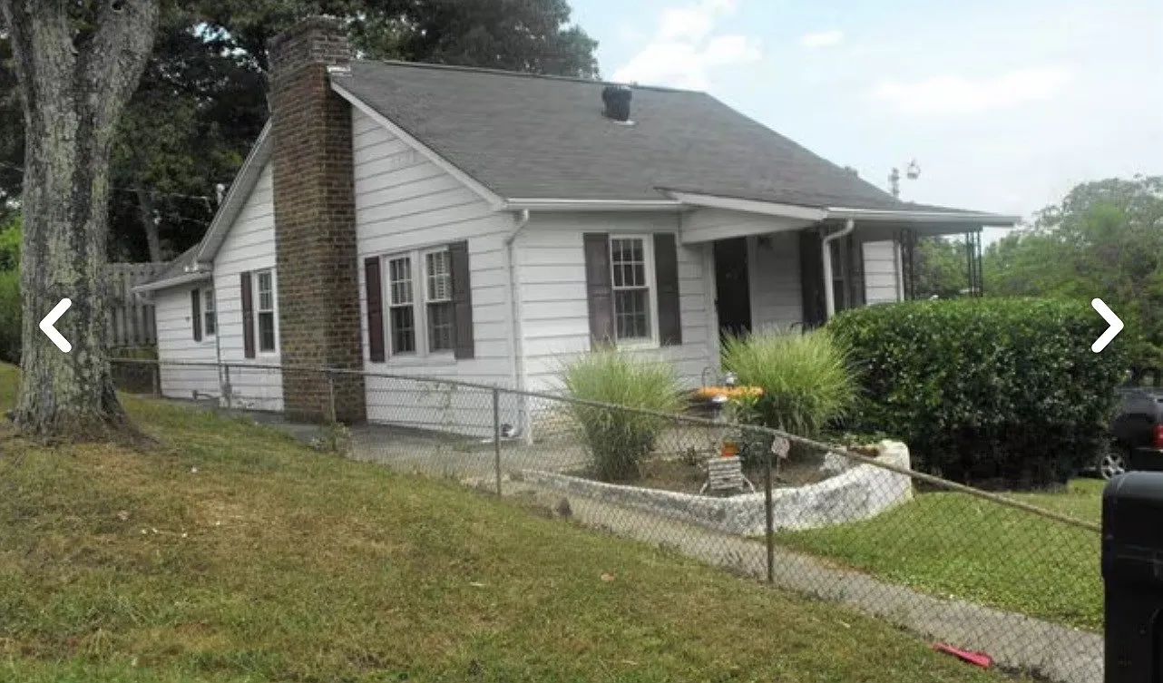 3 bed, 1288 sqft, $1,600 — Photo 1