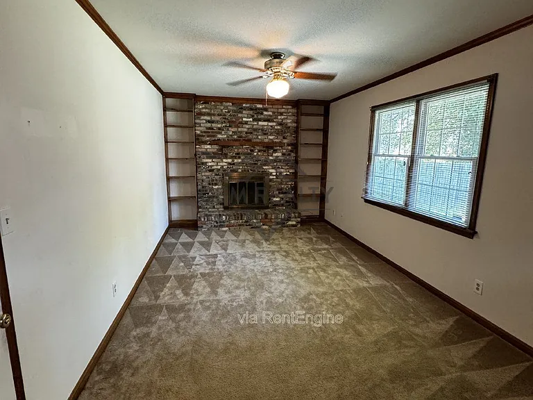 5088 Blarney St — Photo 10